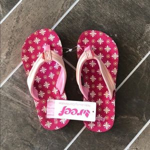 Reef size 2 flip flops